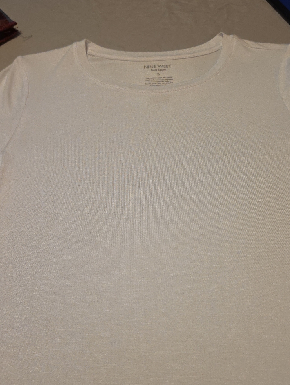Nine West Lightweight White Crewneck Tee 3/4 Sleeve